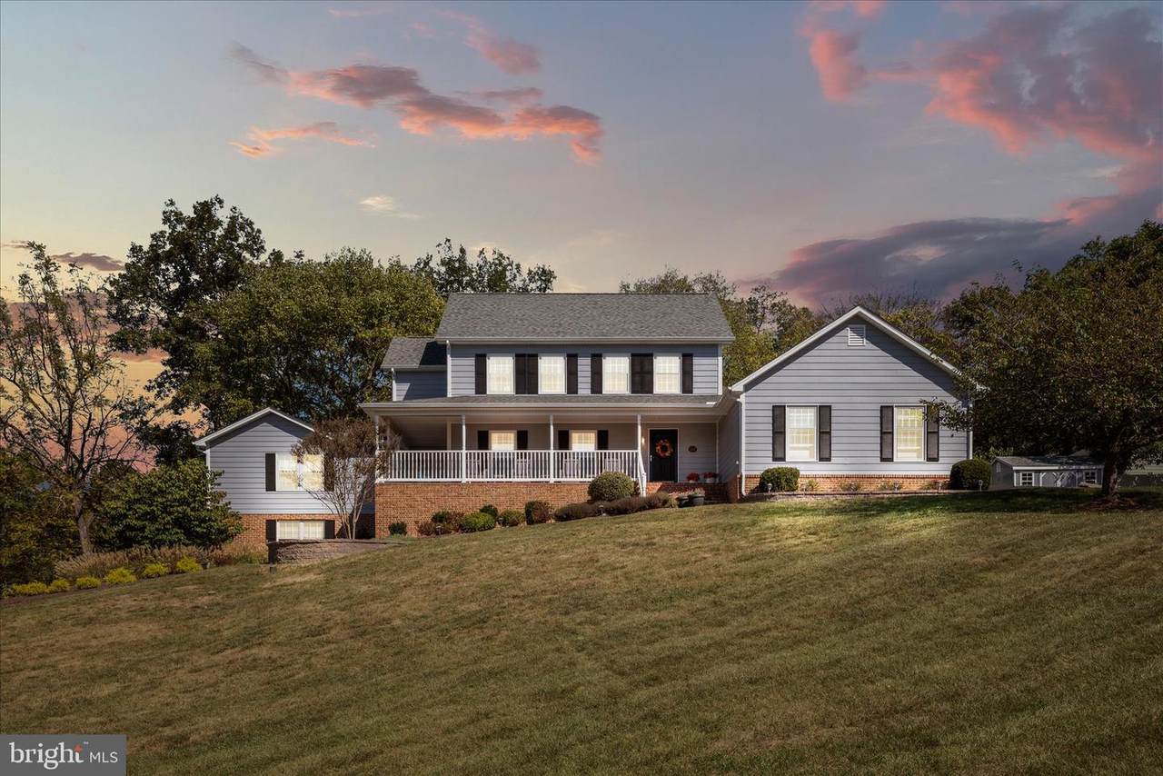 107 Launchris Drive - Photo 1