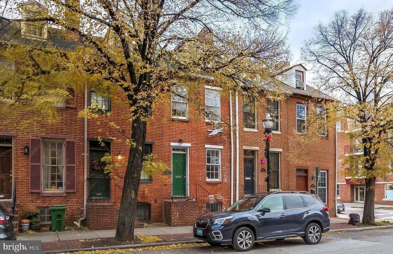 825 Charles Street - Photo 1