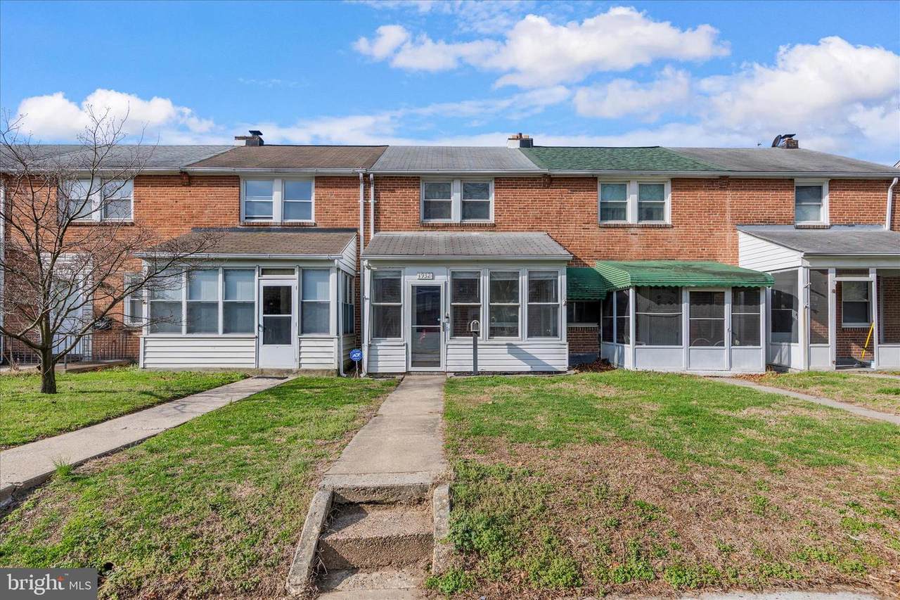 1932 Deering Avenue - Photo 1