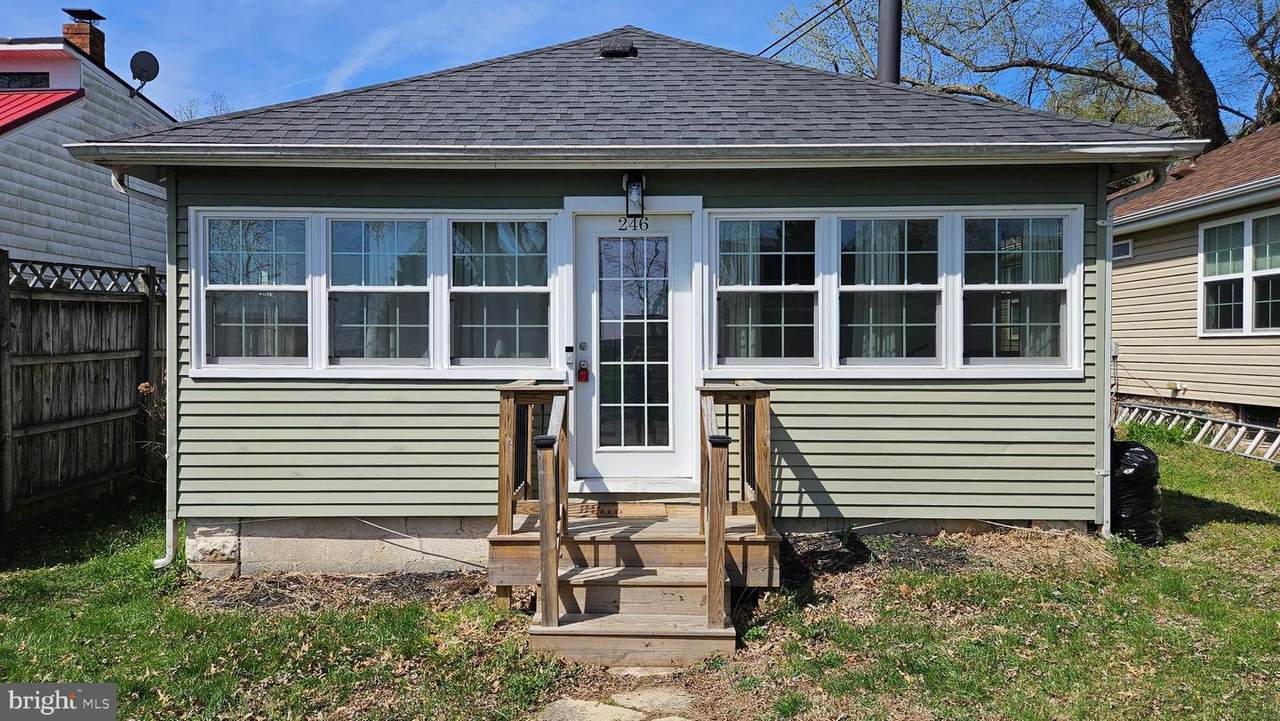 246 Bay Avenue - Photo 1