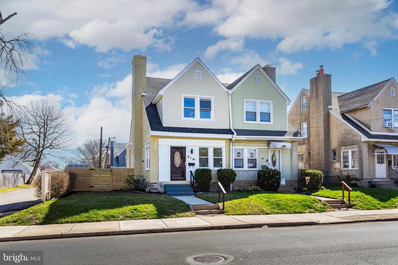 219 Wycombe Avenue - Photo 1