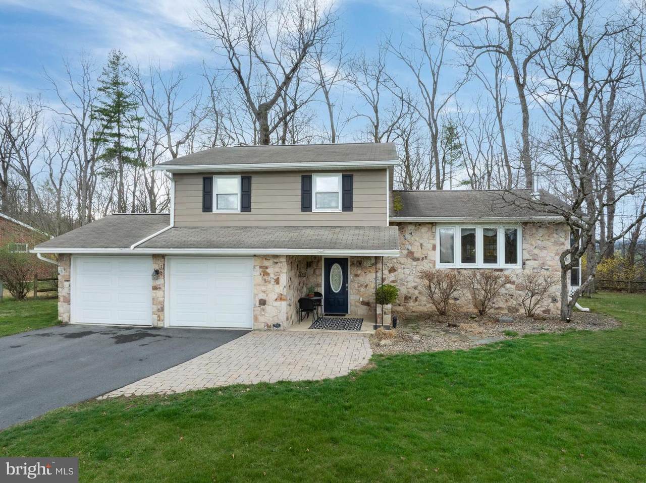 1341 Oak Ridge Avenue - Photo 1