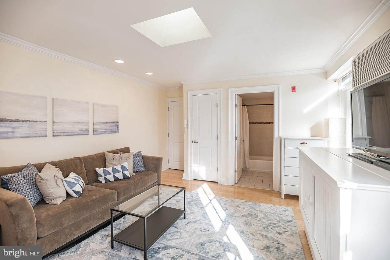 1716 Pine Street - Photo 1