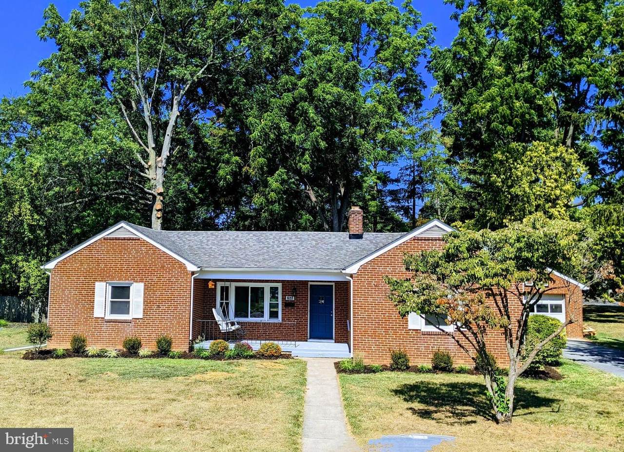 627 Grant Place - Photo 1