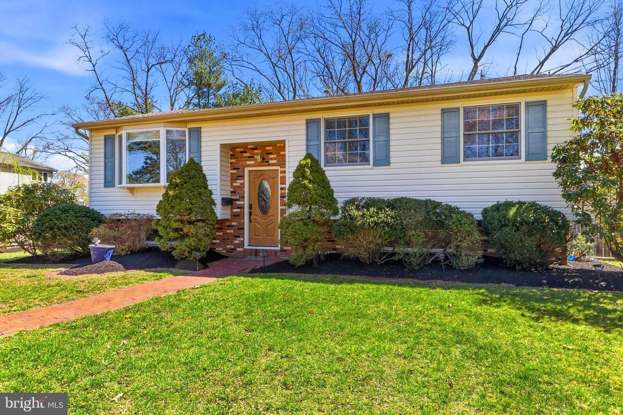 140 Potter Avenue - Photo 1