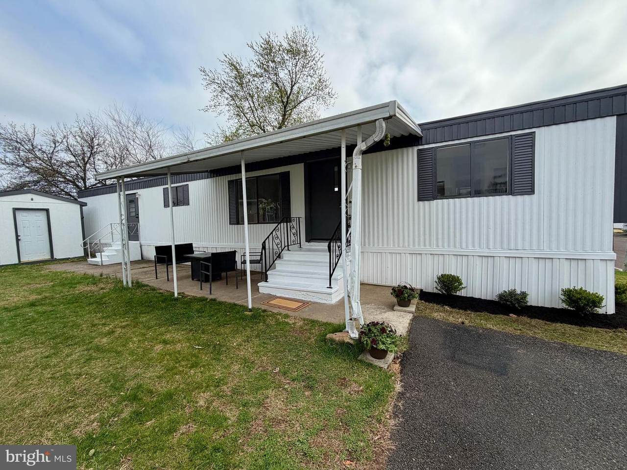 6211 Foster Drive - Photo 1