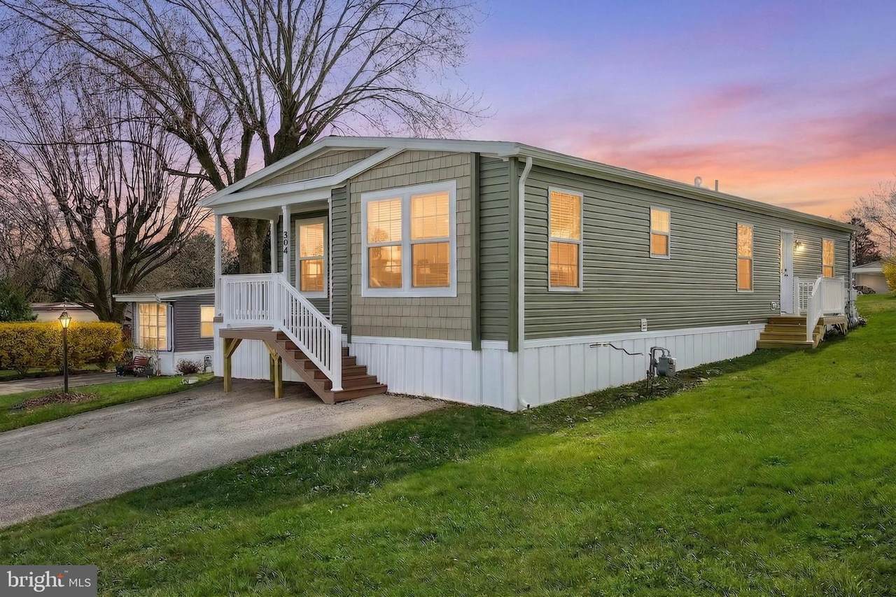 304 Landola Avenue - Photo 1