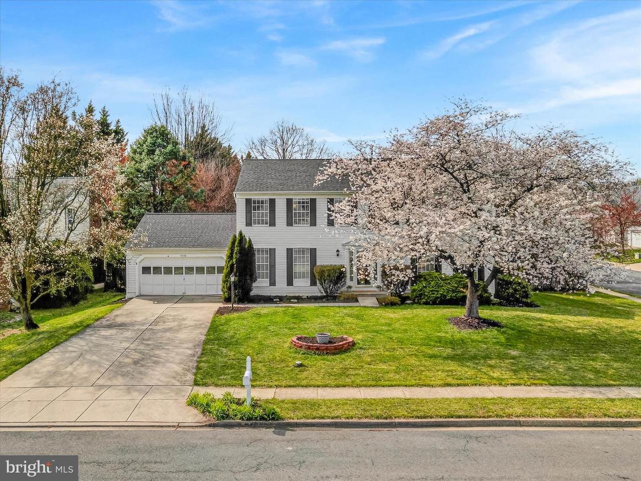 5348 Saint James Place - Photo 1