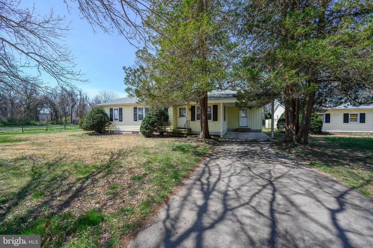 107 Longfellow Drive - Photo 1