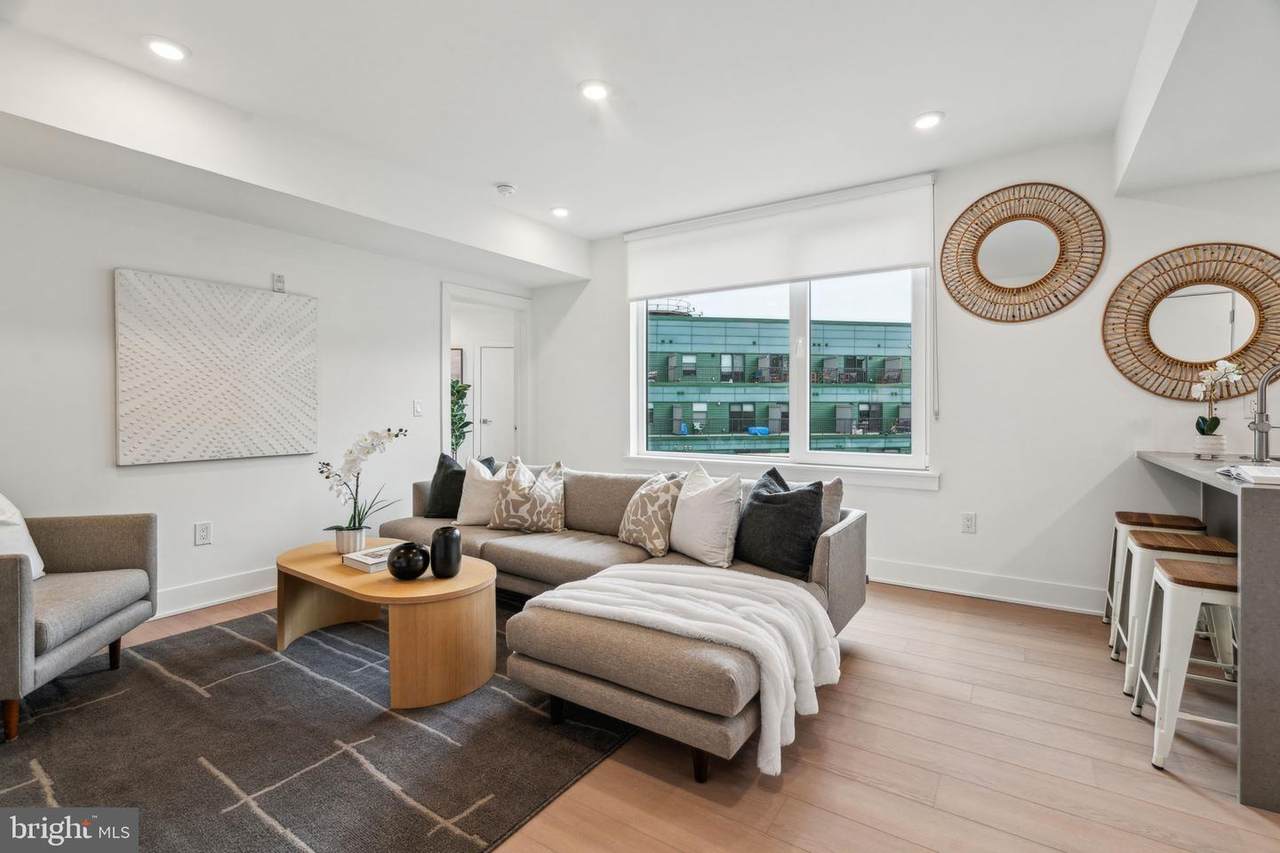 2000 Dreer Street - Photo 1