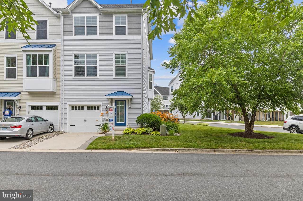 317 Shipyard Drive - Photo 1