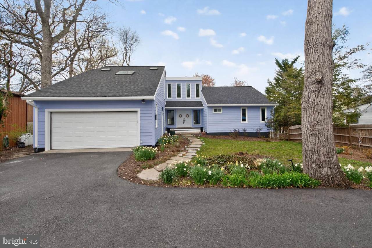 1526 Park Lane - Photo 1