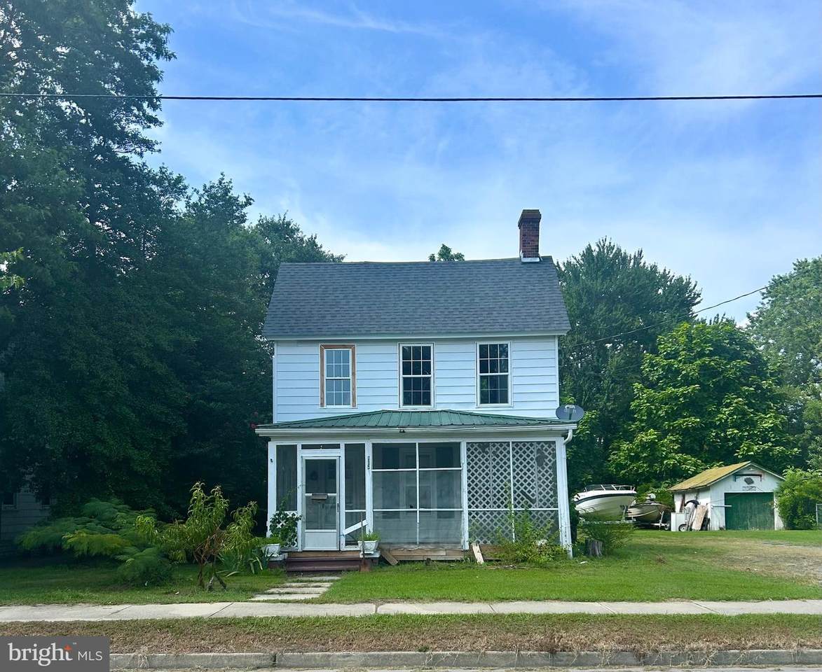 215 Academy Avenue - Photo 1