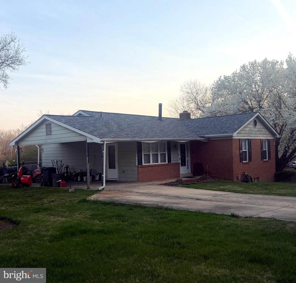 7814 Karla Lane - Photo 1