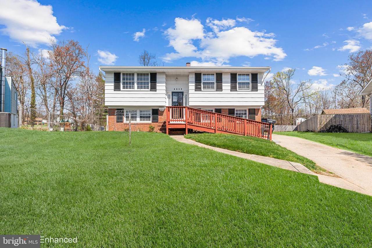 8912 Maplebrook Road - Photo 1