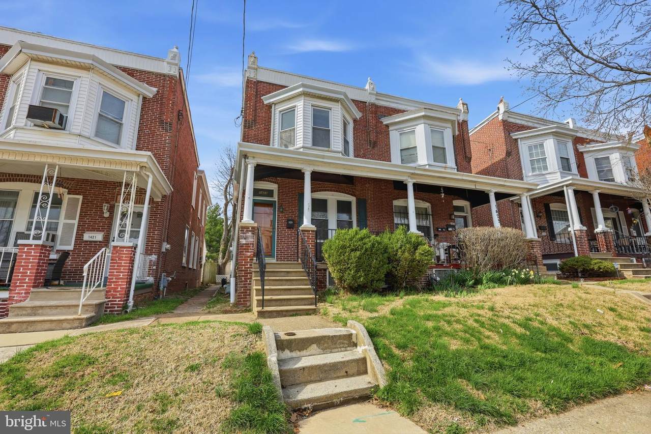 1423 Locust Street - Photo 1
