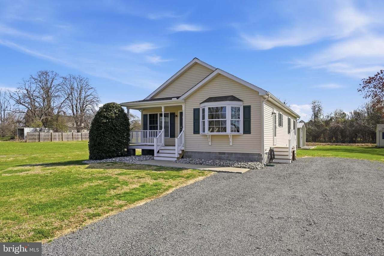 5883 Williams Street - Photo 1