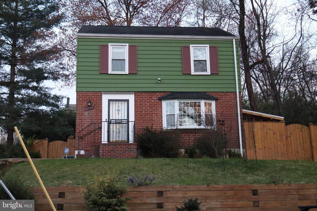 6719 Knollbrook Drive - Photo 1