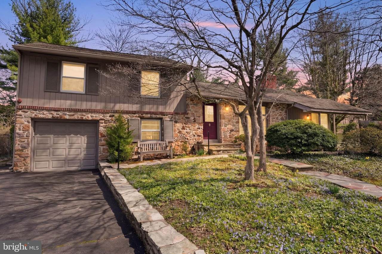 143 Pinehill Road - Photo 1