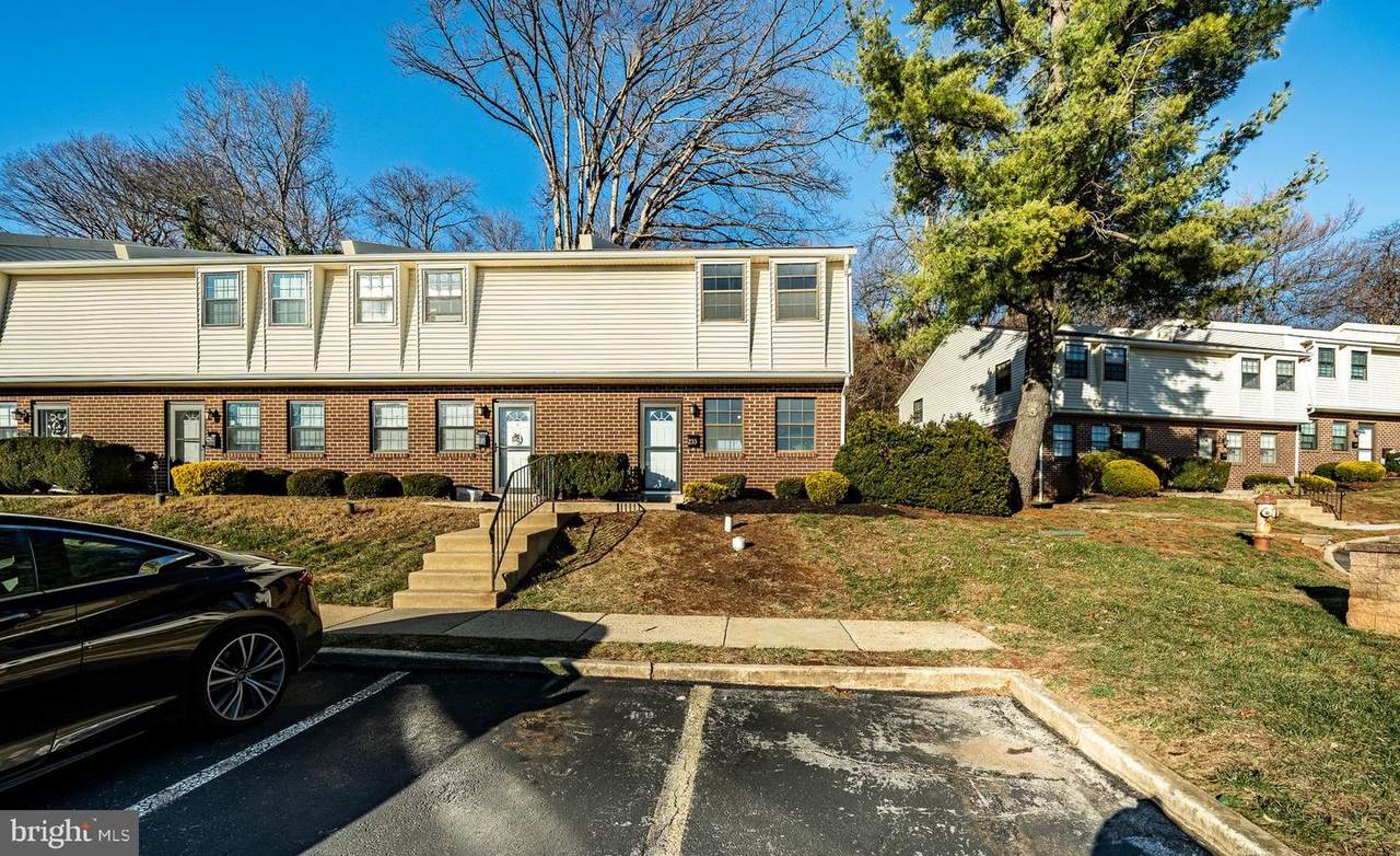 233 Holly Drive - Photo 1