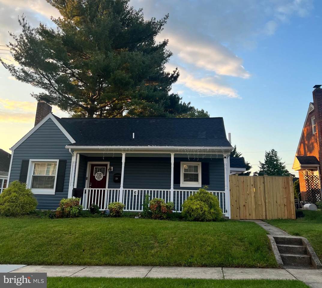 328 Bryan Place - Photo 1