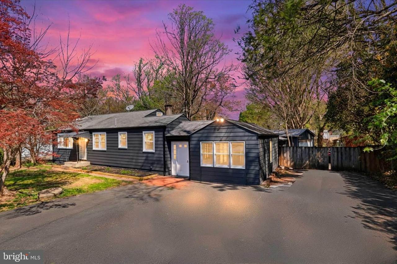 9704 Blake Lane - Photo 1