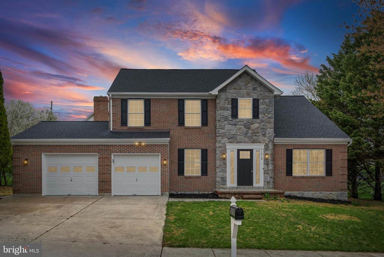 1018 Meadow Glen Road - Photo 1