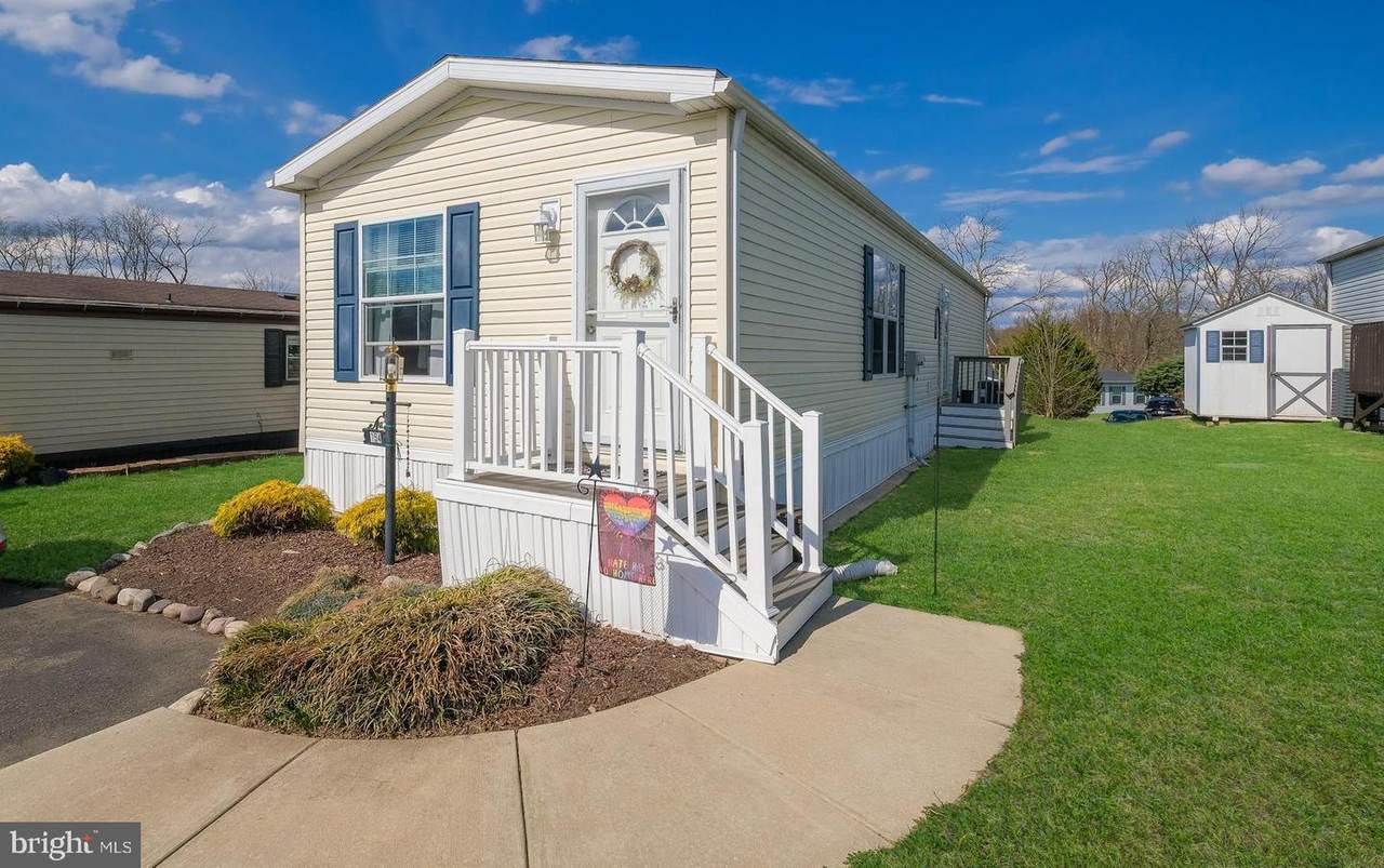 154 Hillside Ct - Photo 1