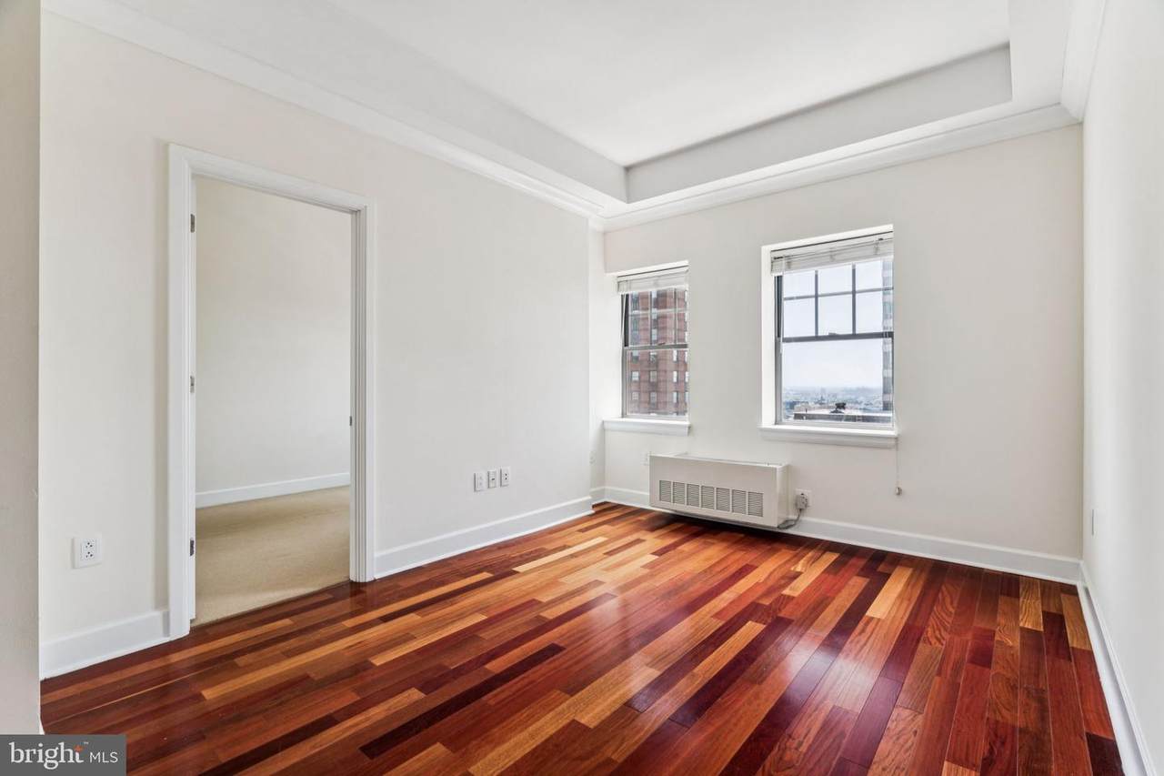 1701 Locust Street - Photo 1