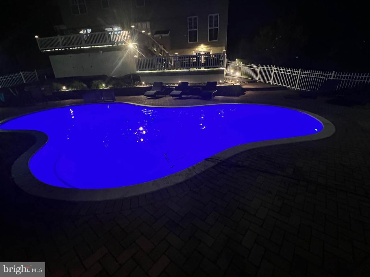 https://bt-photos.global.ssl.fastly.net/brightmls/1280_boomver_1_804722785436-2.jpg