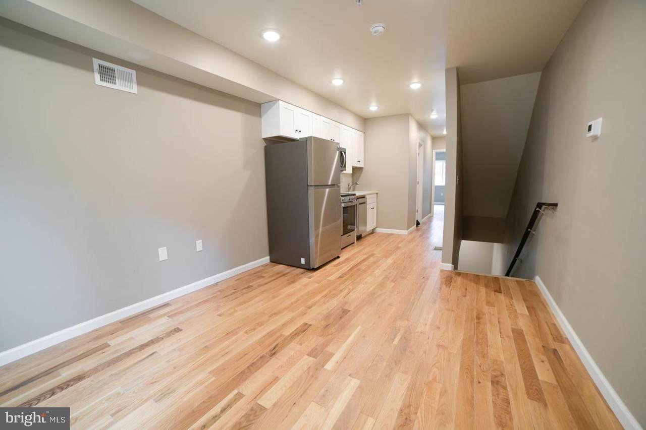 https://bt-photos.global.ssl.fastly.net/brightmls/1280_boomver_1_804723777068-2.jpg