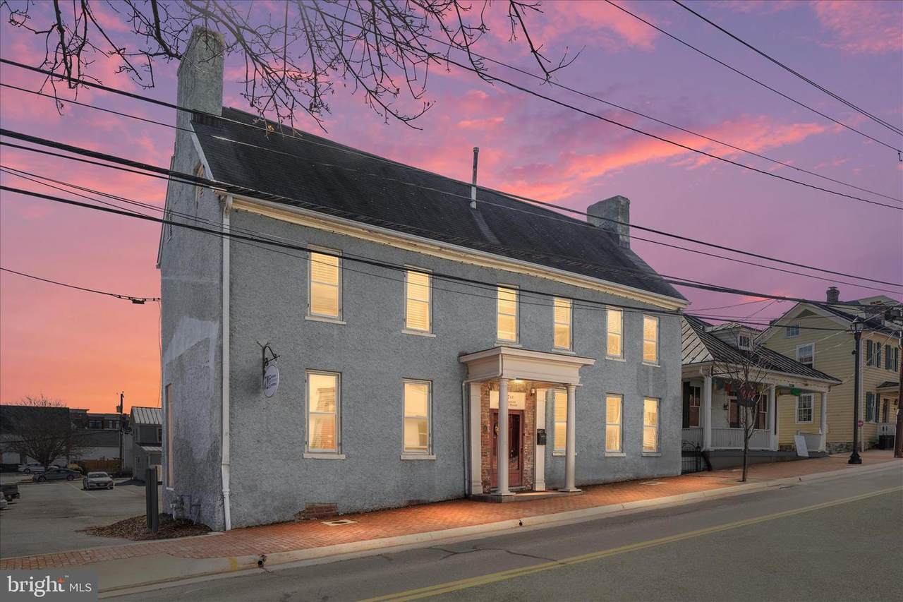 17 Loudoun Street - Photo 1