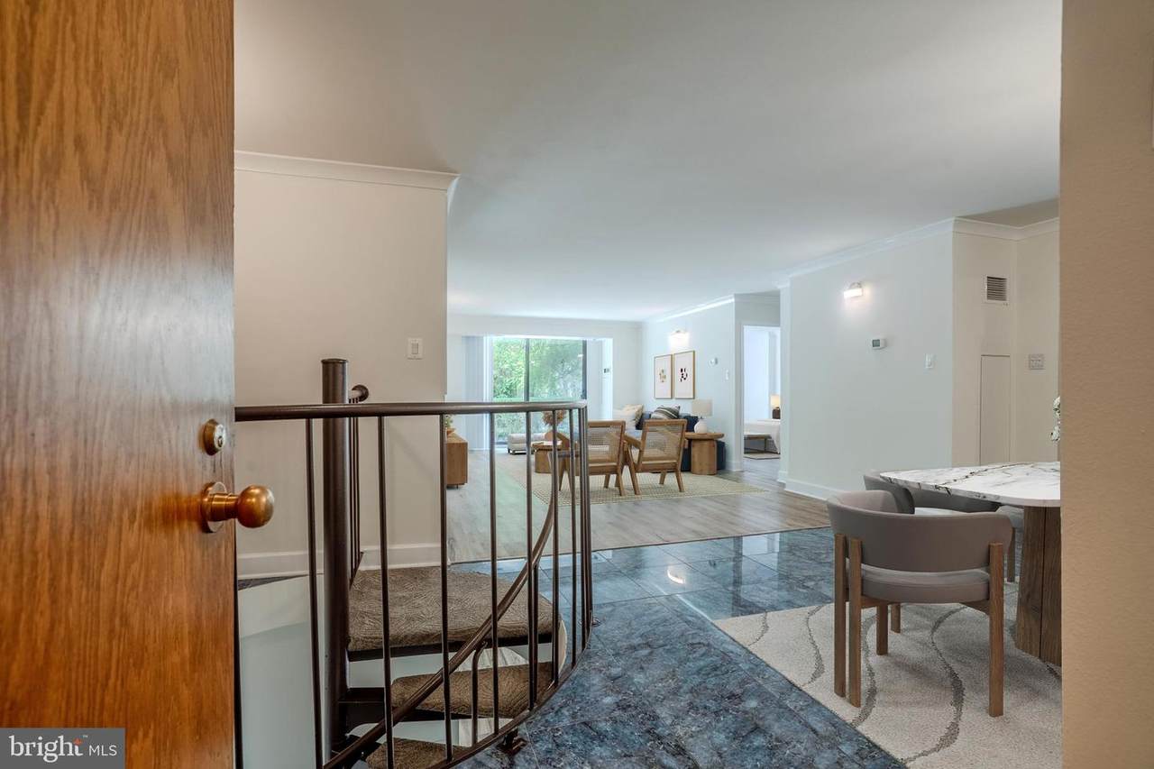 https://bt-photos.global.ssl.fastly.net/brightmls/1280_boomver_1_804725199738-2.jpg