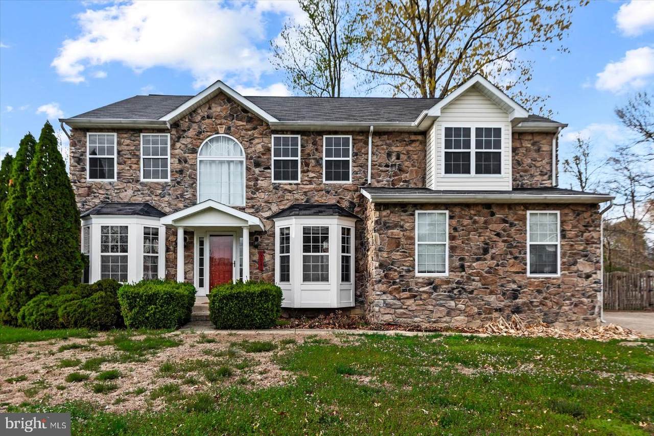 17141 Leeward Court - Photo 1
