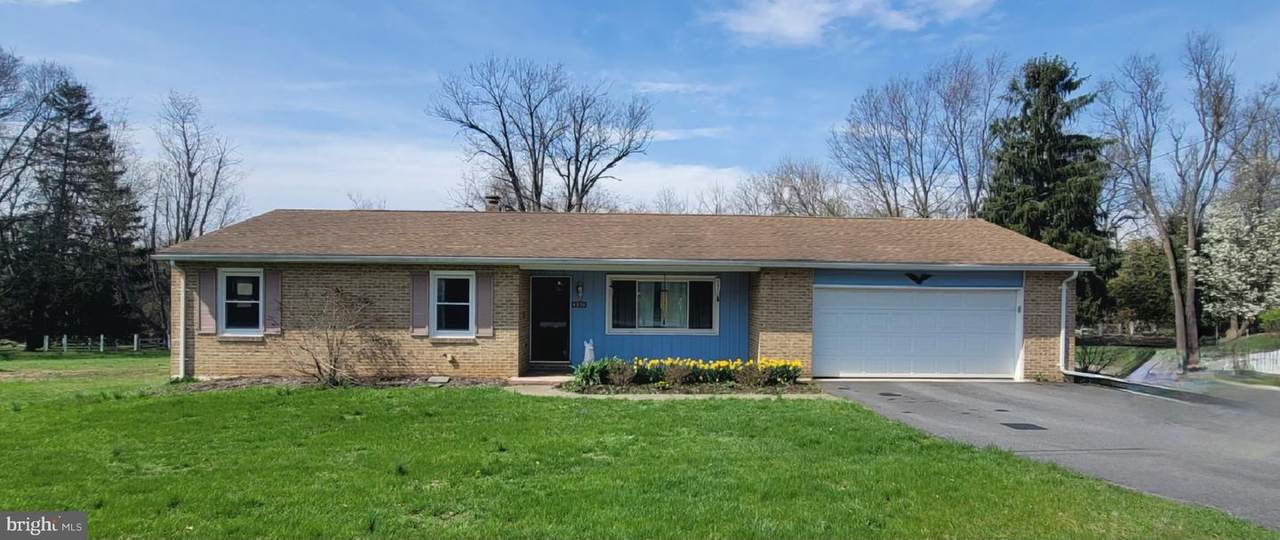 4330 Pinewood Lane - Photo 1