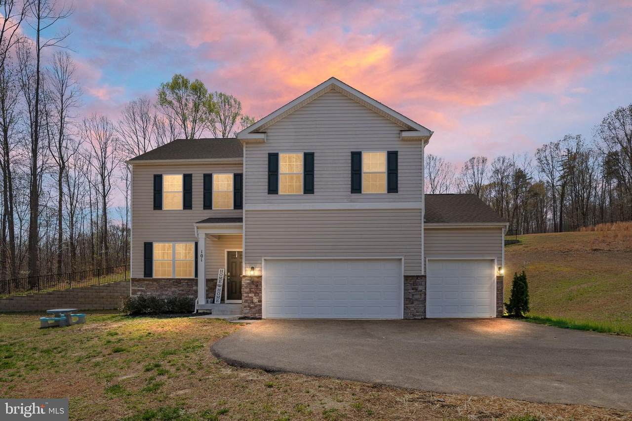 101 Pinewood Road - Photo 1