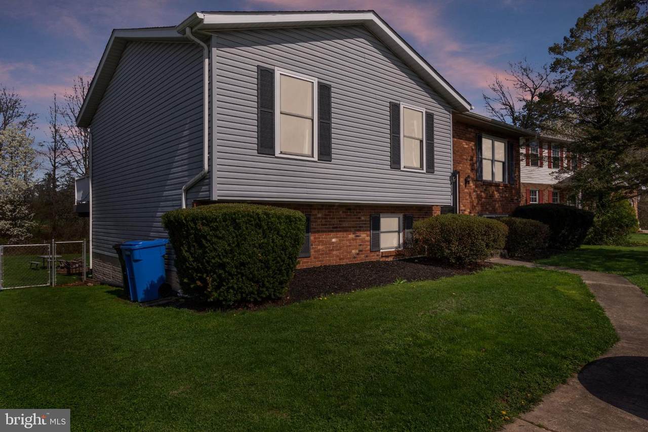 204 Grand Drive - Photo 1