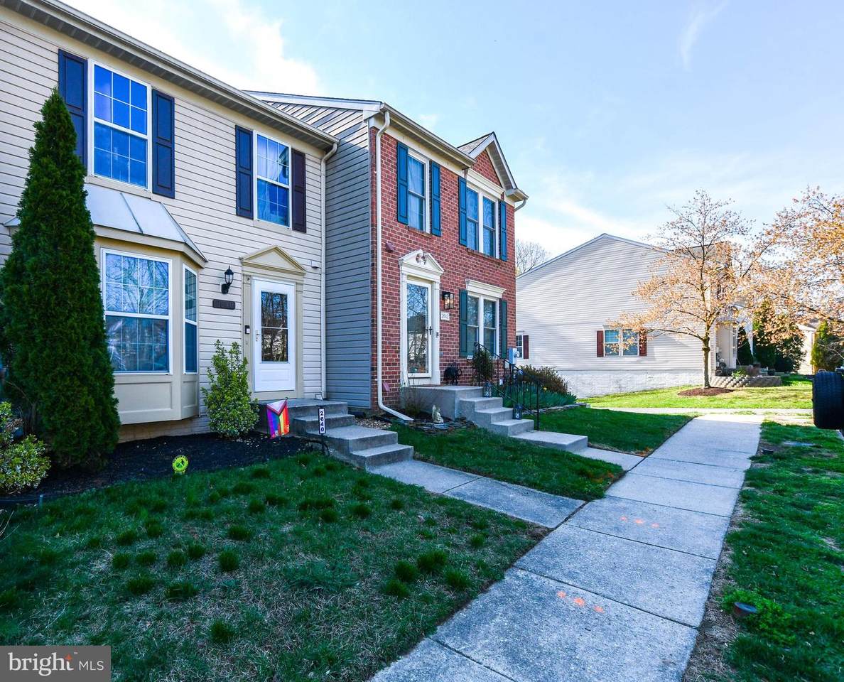 2640 Summer Breeze Court - Photo 1