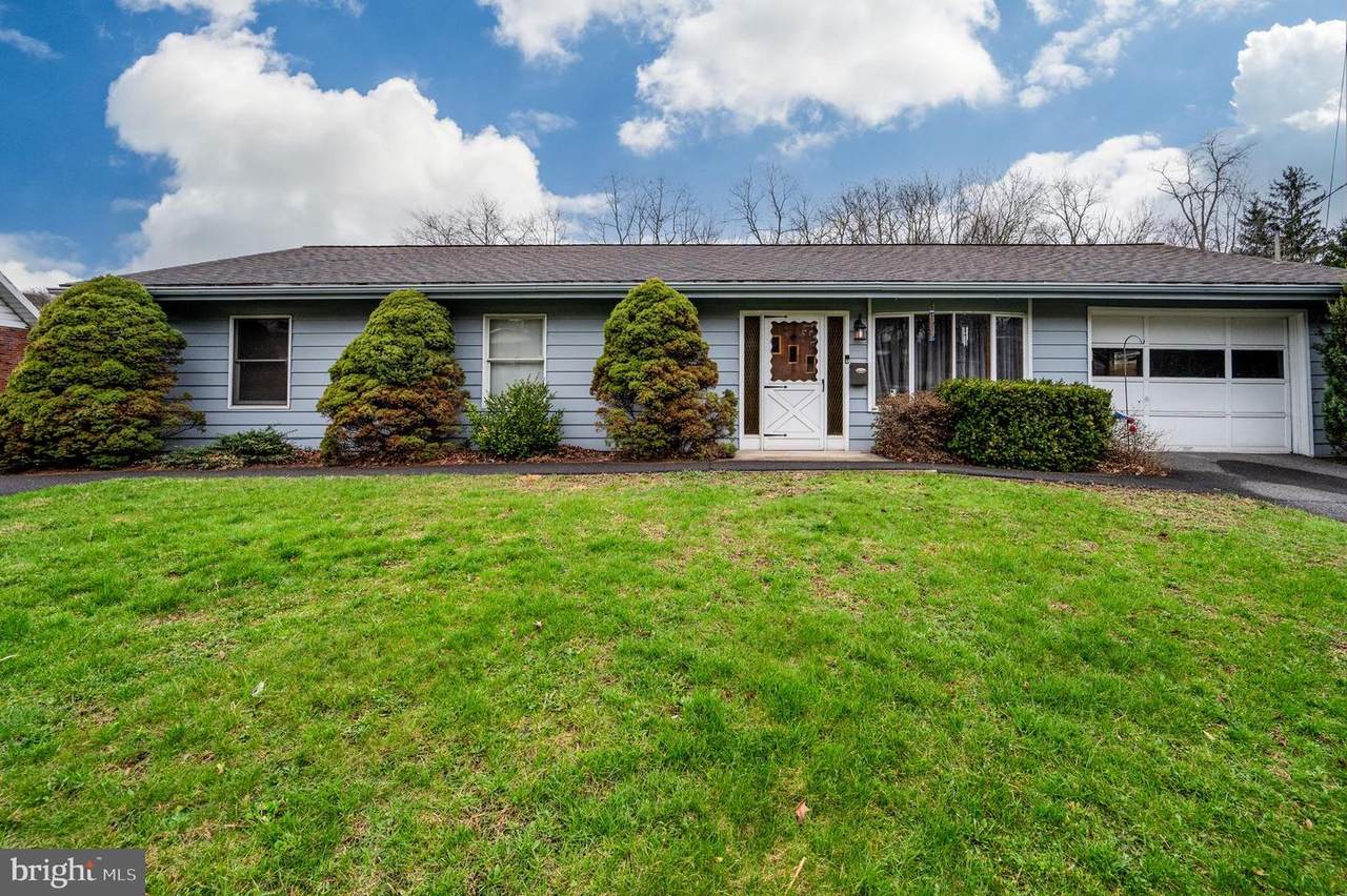 585 Wade Road - Photo 1