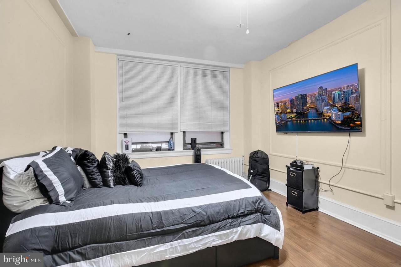 1324 Locust Street - Photo 1