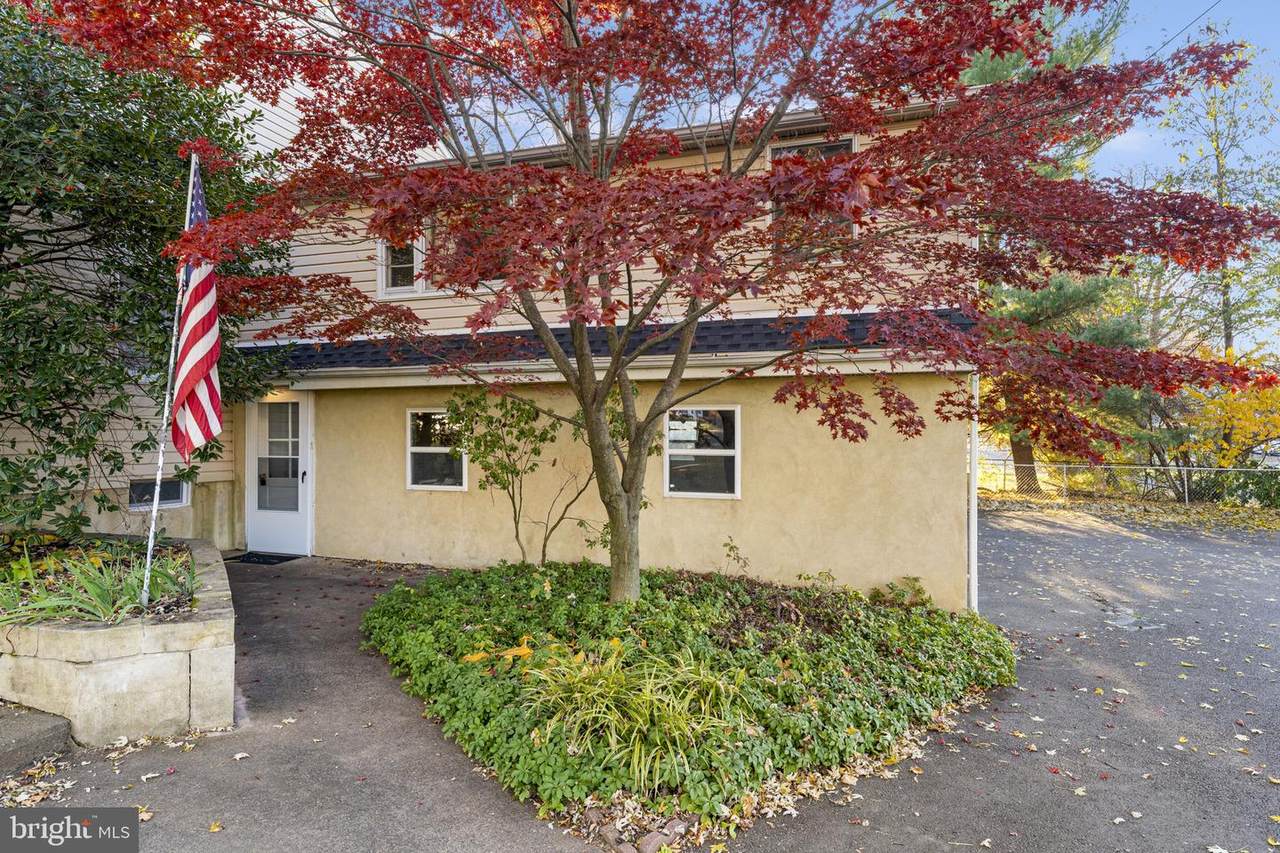 225 Pershing Avenue - Photo 1