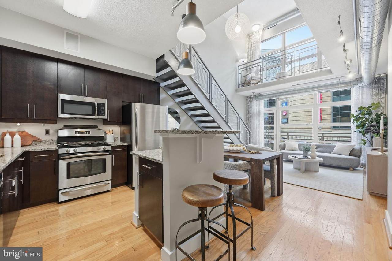1390 Kenyon Street - Photo 1