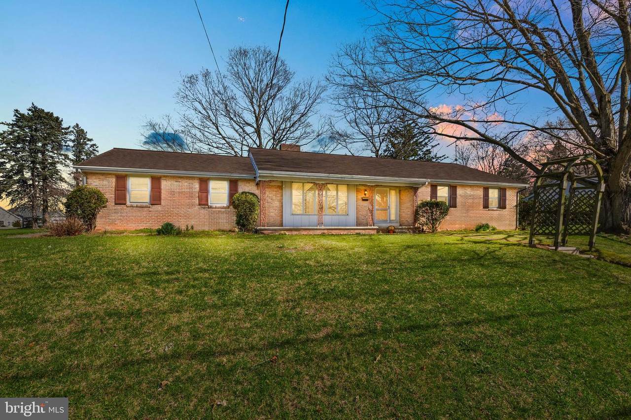 2566 Golden Drive - Photo 1
