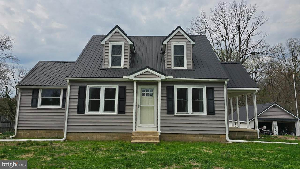 1233 New London Road - Photo 1