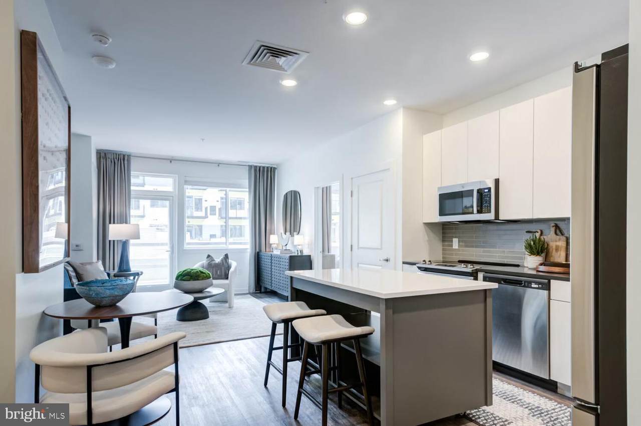 503-29 Columbus Boulevard - Photo 1