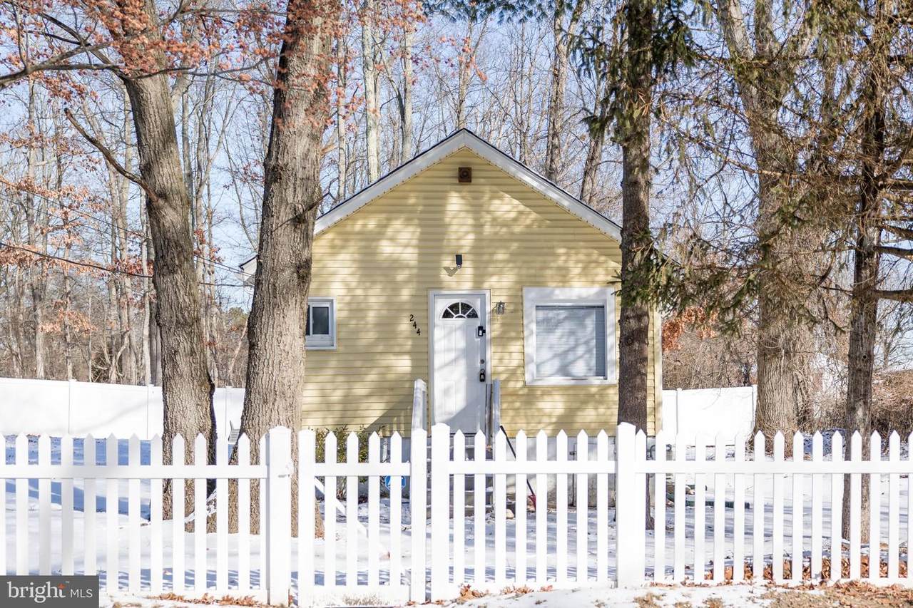 244 Nelson Avenue - Photo 1