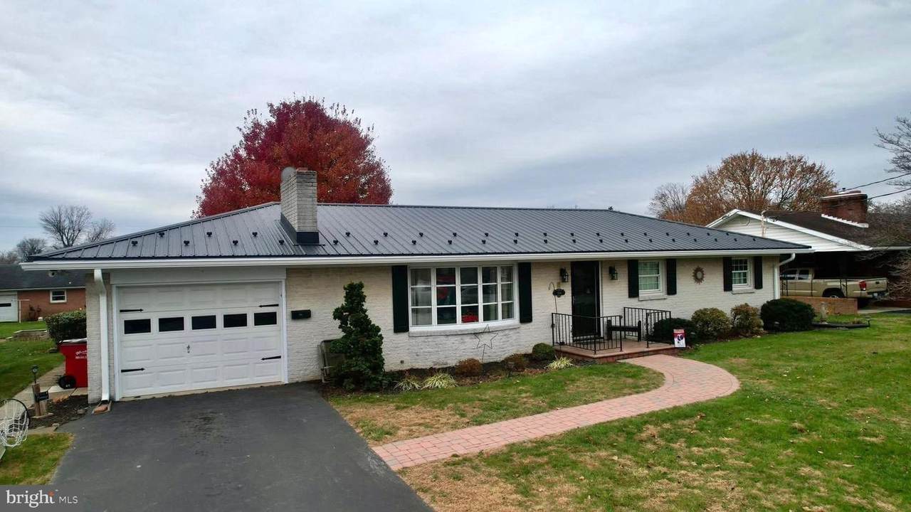 366 Town Drive - Photo 1
