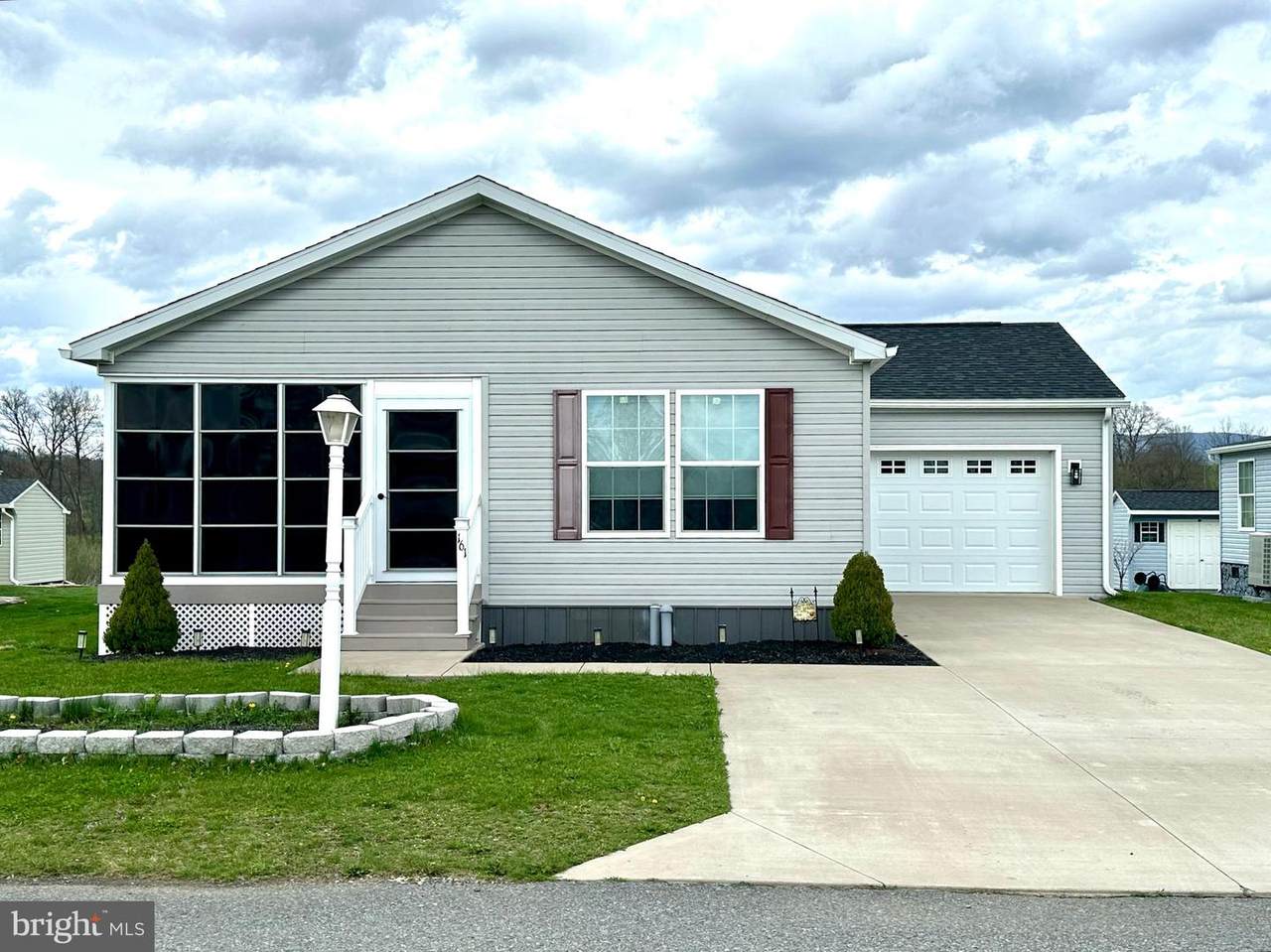 161 Serenity Circle - Photo 1