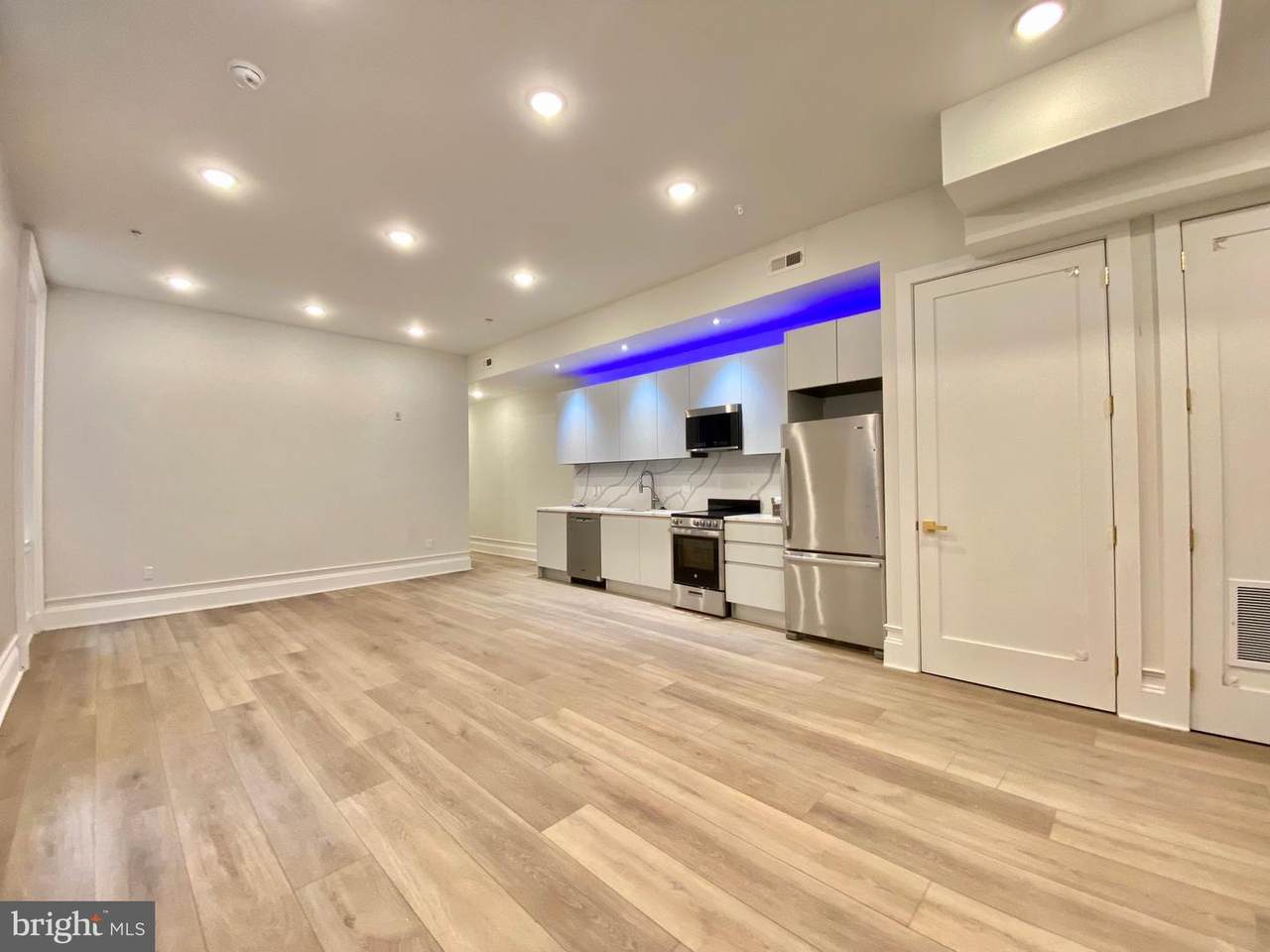 1824 Chestnut Street - Photo 1