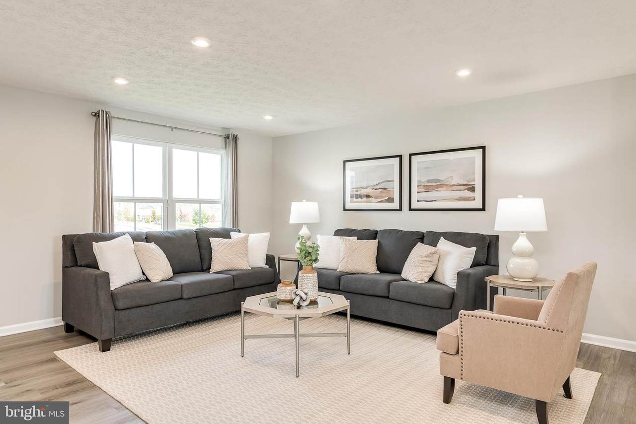1853EB Mutual Drive - Photo 1